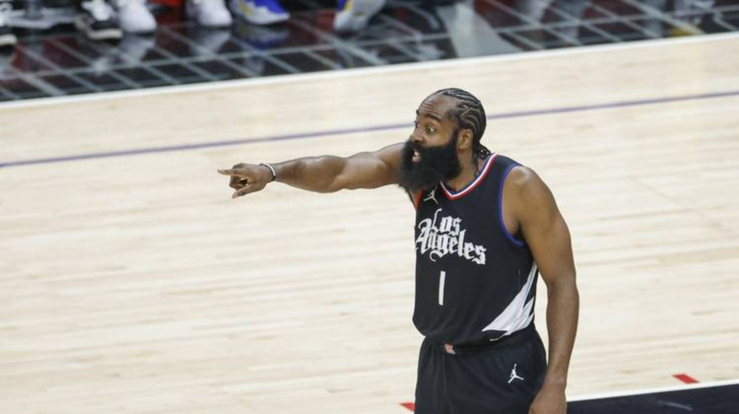 比赛规则变更引爆全场！，哈登意外战胜快船引发球迷热议的简单介绍